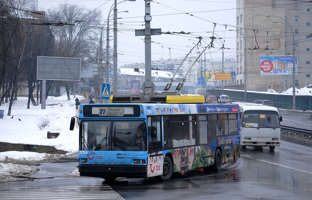 基辅, MAZ-103T # 3704