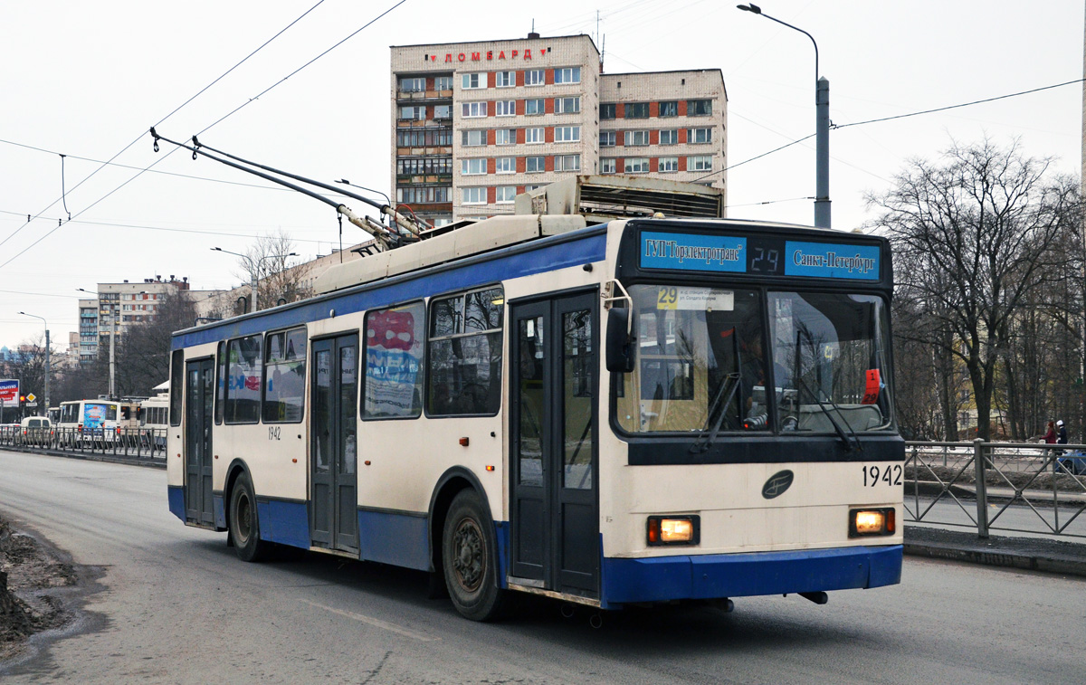 Saint-Petersburg, VMZ-52981 č. 1942