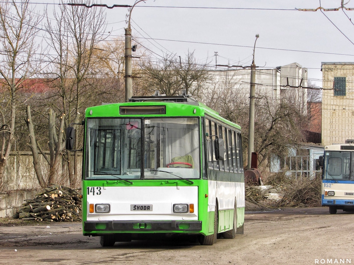 Rivne, Škoda 14Tr05 # 143