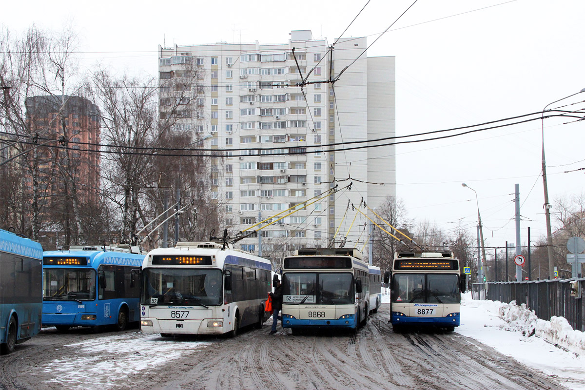 Moscou, SVARZ-MAZ-6235.00 N°. 8868; Moscou, SVARZ-MAZ-6235.00 N°. 8877