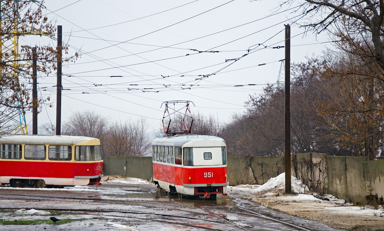 Донецк, Tatra T3SU № 951; Донецк, Tatra T3SU № 939