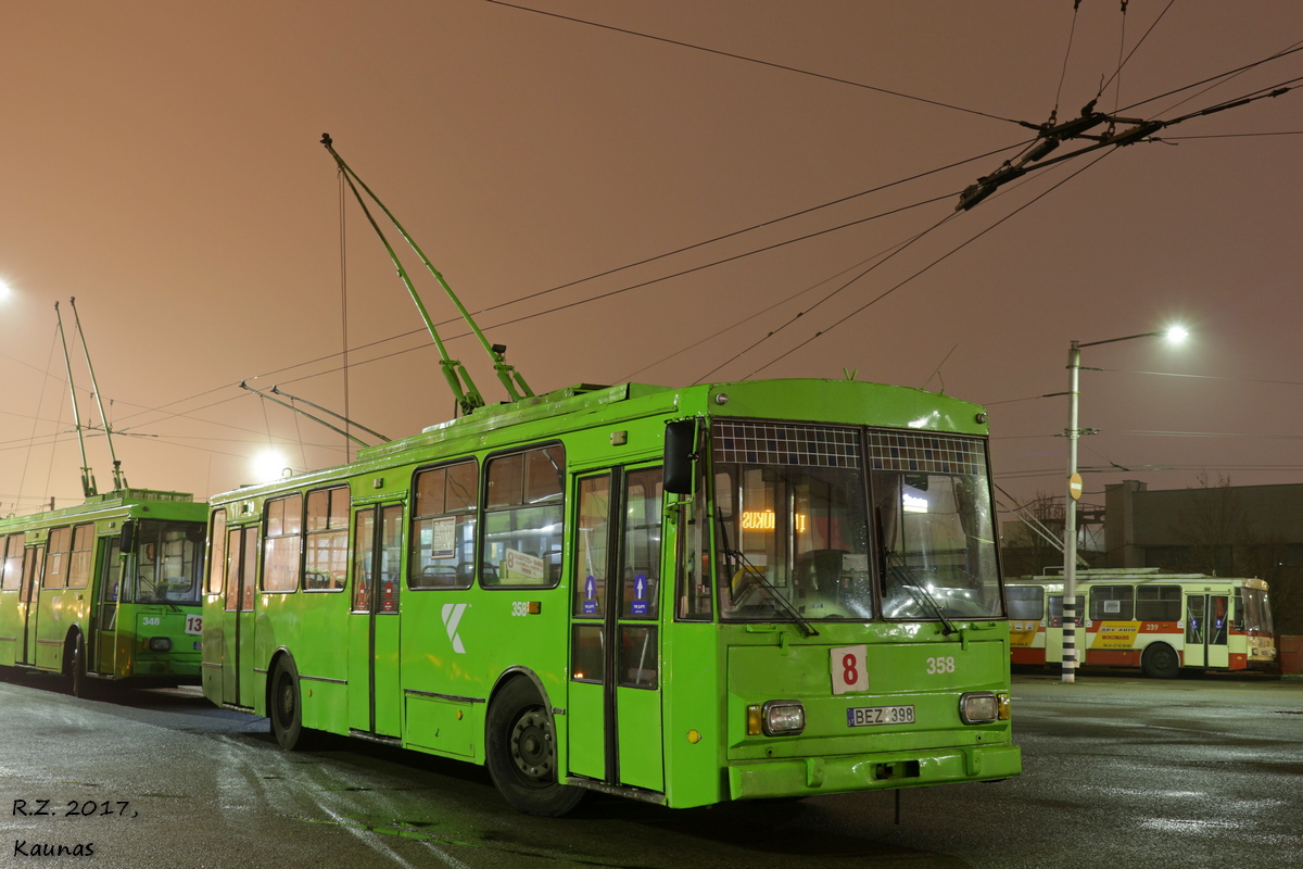 Каунас, Škoda 14Tr02 № 358