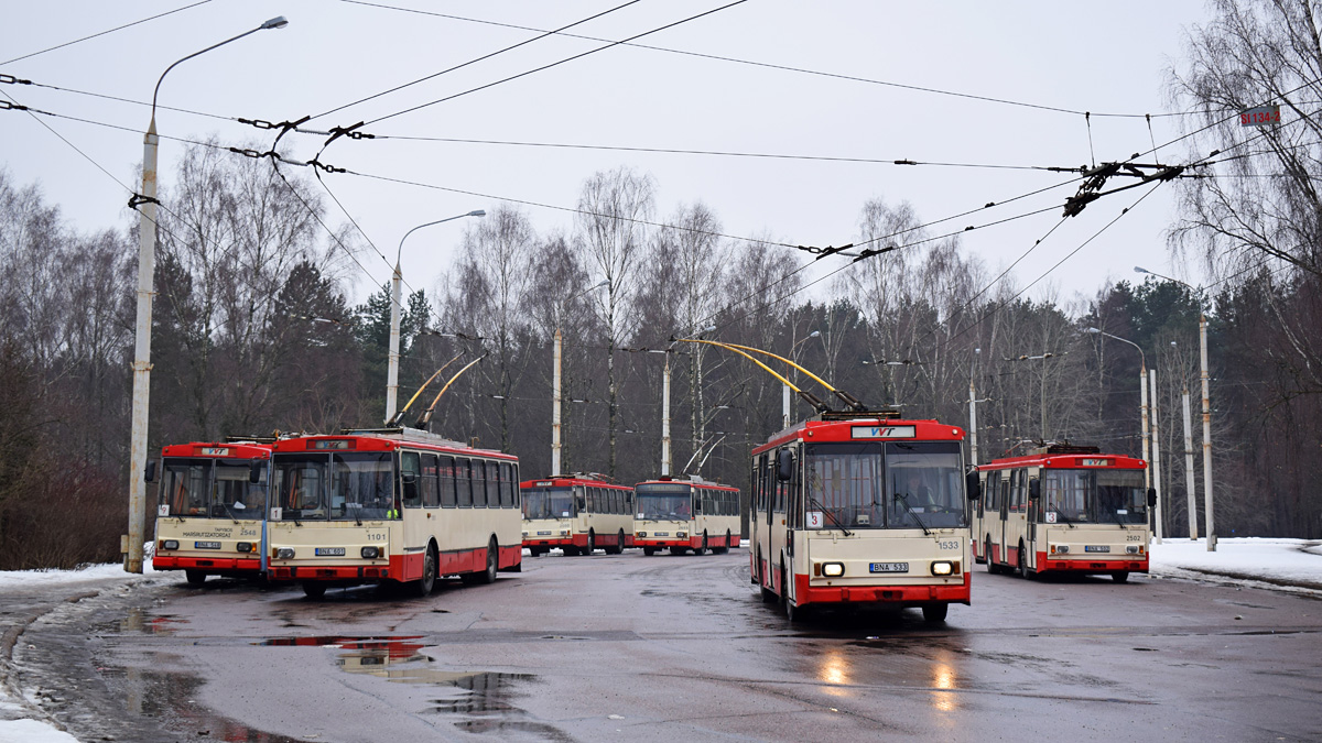 Вилнюс, Škoda 14Tr05 № 1101; Вилнюс, Škoda 14Tr89/6 № 1533; Вилнюс — Конечные пункты и линии