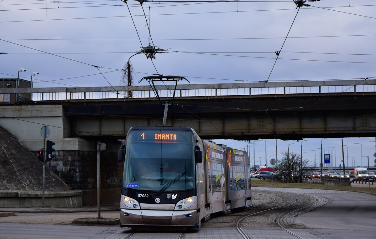 Рига, Škoda 15T ForCity Alfa Riga № 57082