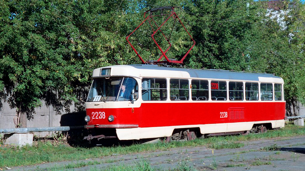 伊熱夫斯克, Tatra T3SU (2-door) # 2238