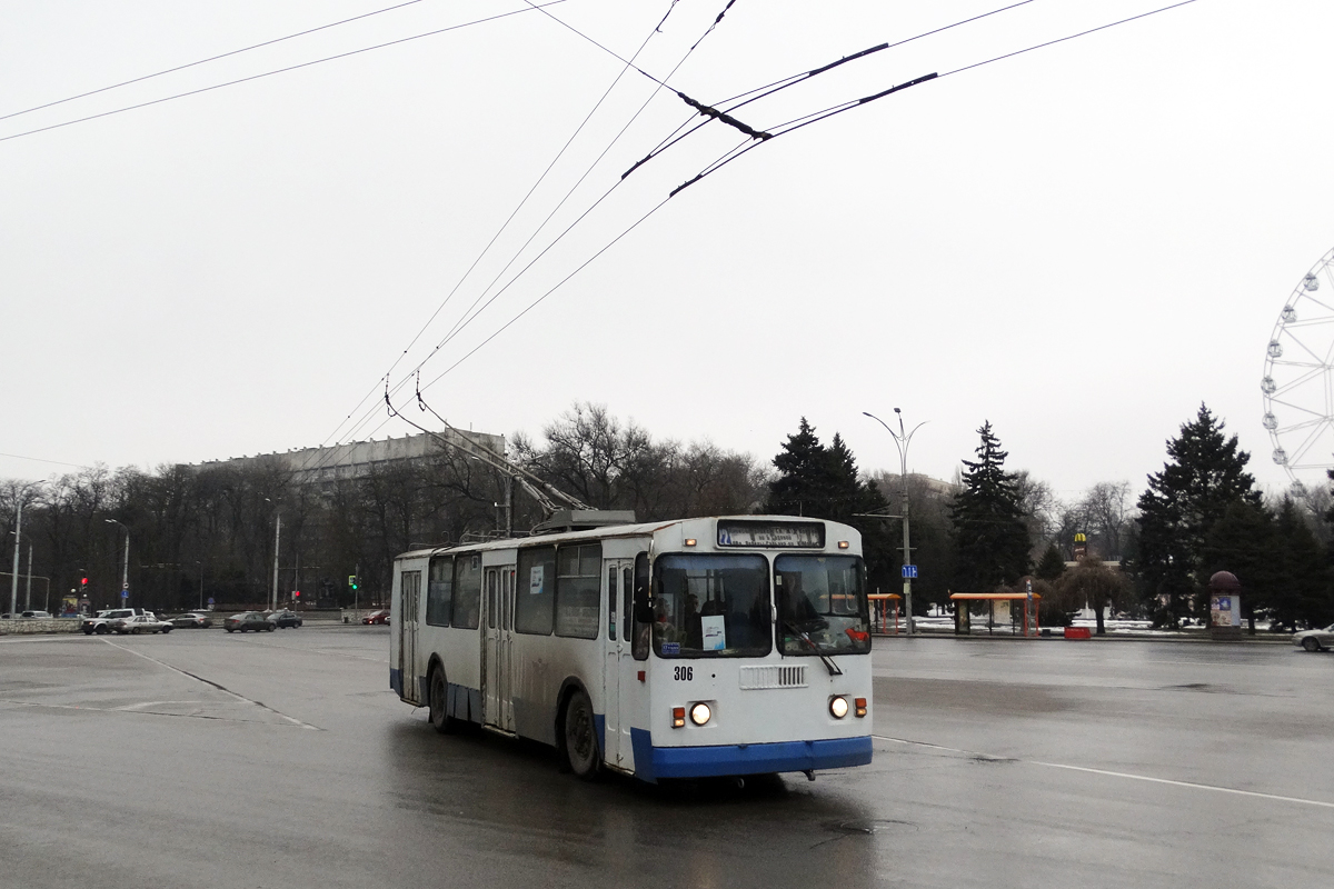 Rostov-na-Donu, ZiU-682G-016 (012) Br. 306
