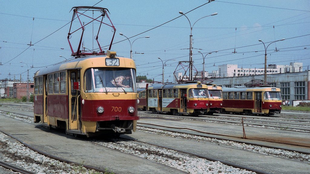 Екатеринбург, Tatra T3SU № 700; Екатеринбург, Tatra T3SU № 673; Екатеринбург, Tatra T3SU (двухдверная) № 639; Екатеринбург, Tatra T3SU (двухдверная) № 704
