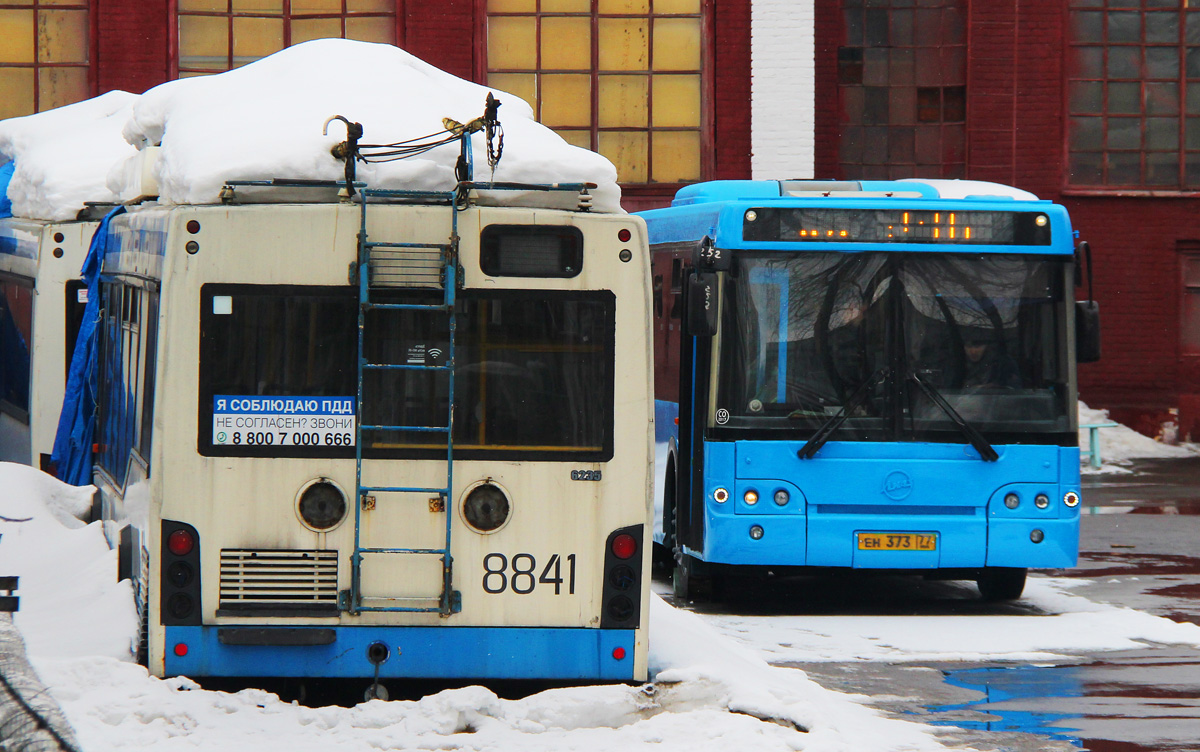 Масква, СВАРЗ-МАЗ-6235.00 № 8841; Масква — Сокольнический вагоноремонтно-строительный завод (СВАРЗ)