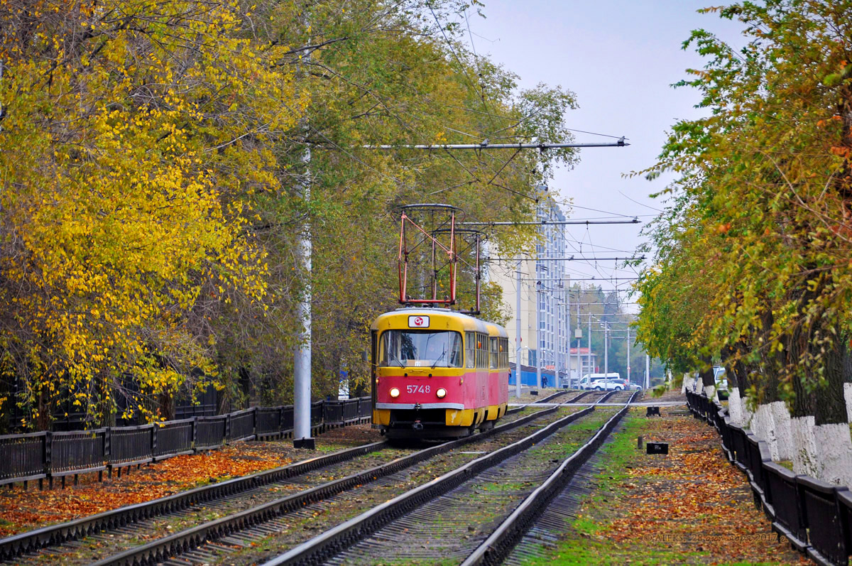 Волгоград, Tatra T3SU № 5748; Волгоград, Tatra T3SU № 5747
