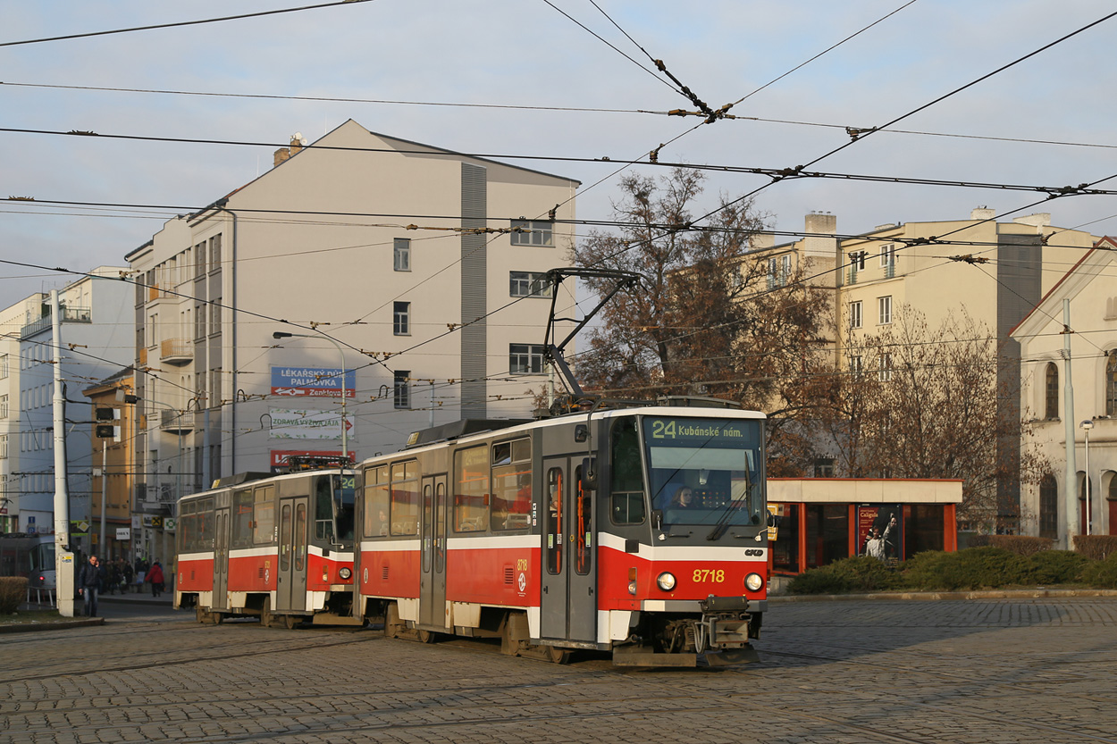 Прага, Tatra T6A5 № 8718