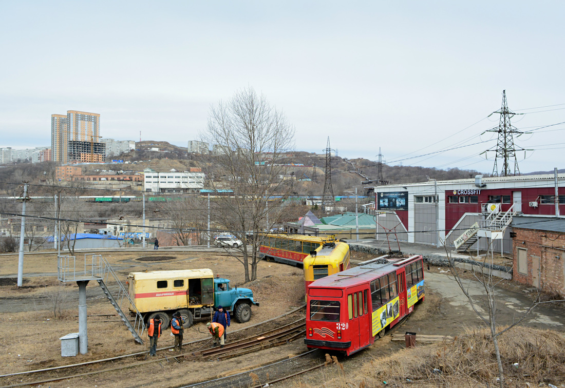 Wladiwostok, 71-132 (LM-93) Nr. 320; Wladiwostok — Reconstruction and repairs; Wladiwostok — Theme trams