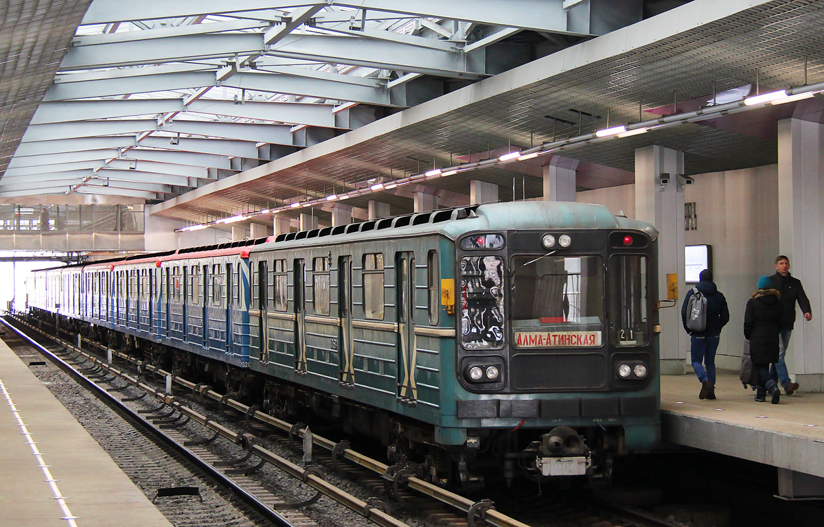 Москва, 81-717.5 (ЛВЗ/ВМ) № 10168