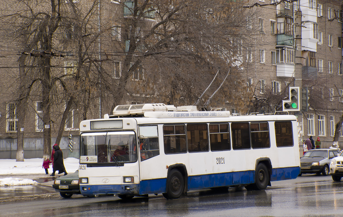 Уфа, БТЗ-52761Т № 2021