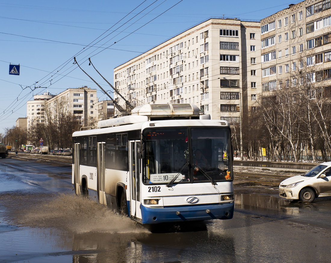 Уфа, БТЗ-52767А № 2102