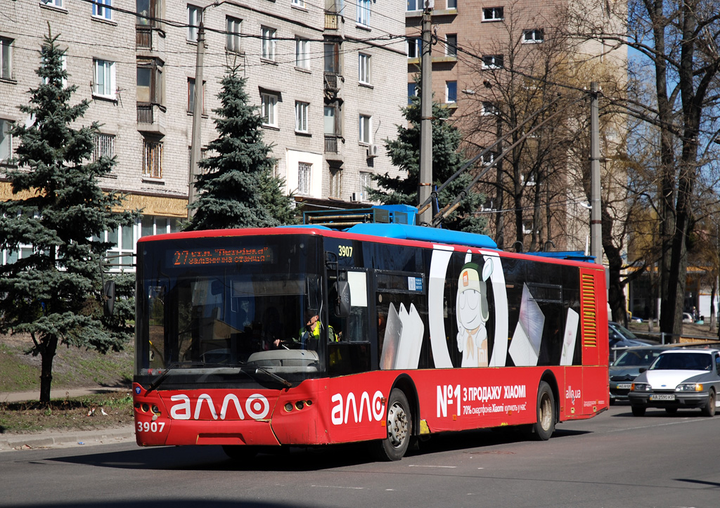 Kyiv, LAZ E183D1 # 3907 Kyiv, LAZ E183D1 # 3907