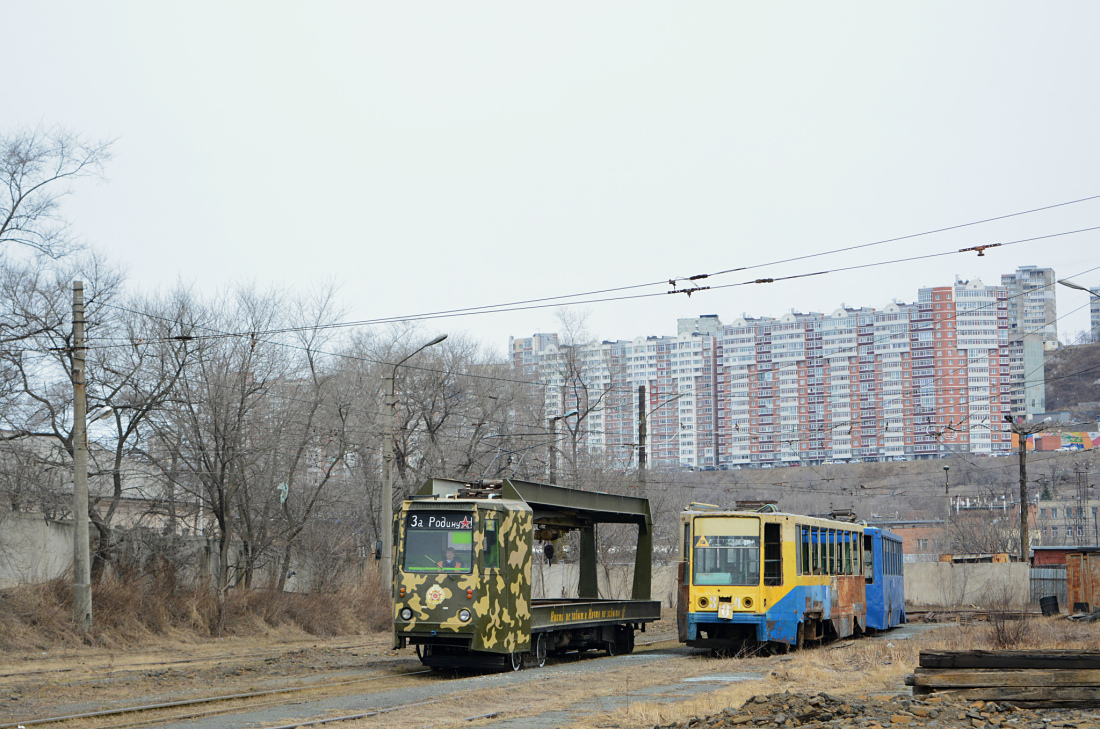 Владивосток, ТК-28А № 03; Владивосток, 71-608К № 304