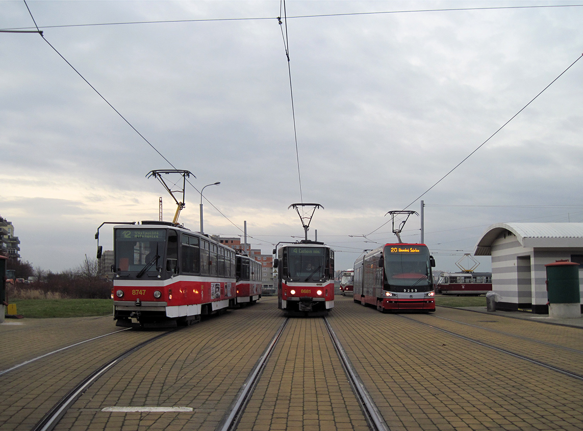 Прага, Tatra T6A5 № 8747; Прага, Tatra T6A5 № 8681; Прага, Škoda 15T3 ForCity Alfa Praha № 9299