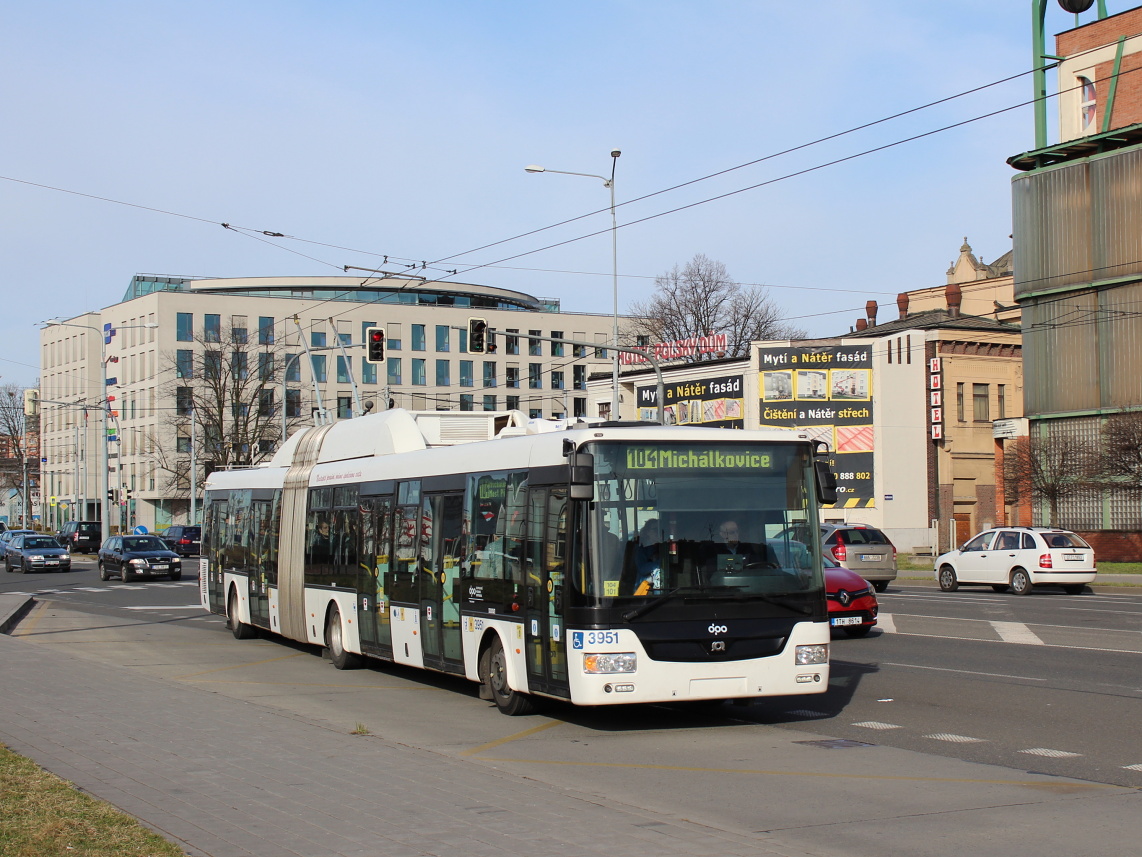 Ostrava, SOR TNB 18 № 3951