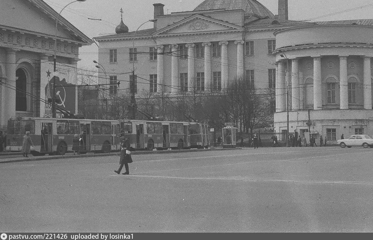 Москва, ЗиУ-682В № 3122; Москва, ЗиУ-682В № 3055