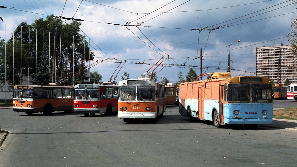 Tolyatti, ZiU-682V-012 [V0A] Nr. 3032; Tolyatti, ZiU-682V Nr. Техпомощь-3; Tolyatti — Old Photos (1992-2000)