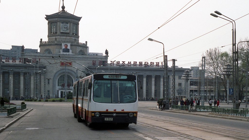 Pyongyang, Chollima 90 Br. 132; Pyongyang — Historical photos — Tramway and Trolleybus (1991+)