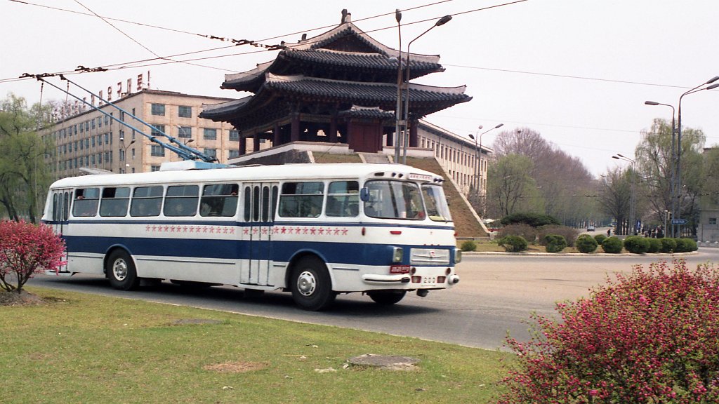 Pyongyang, Chollima 72 Br. 200; Pyongyang — Historical photos — Tramway and Trolleybus (1991+)