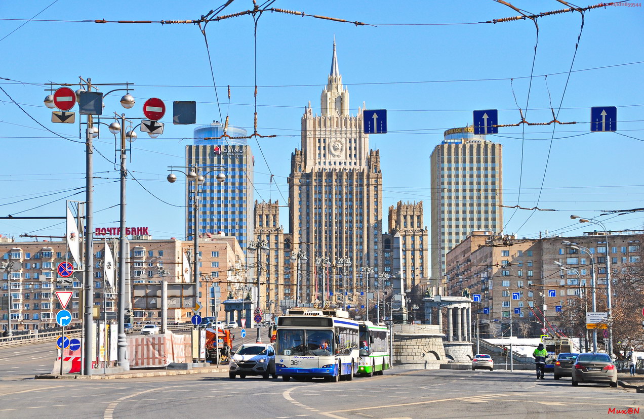 Москва, СВАРЗ-МАЗ-6235.00 № 3811