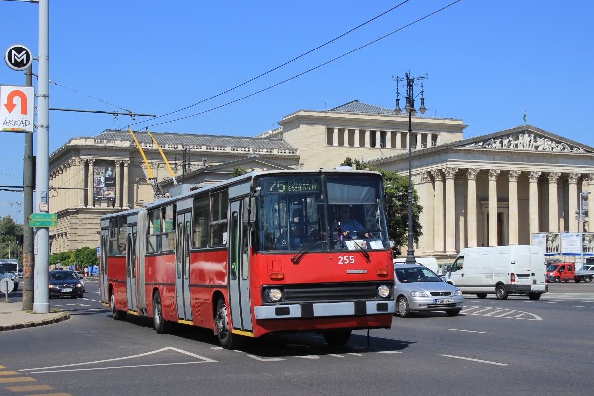 Будапешт, Ikarus 280.94 № 255