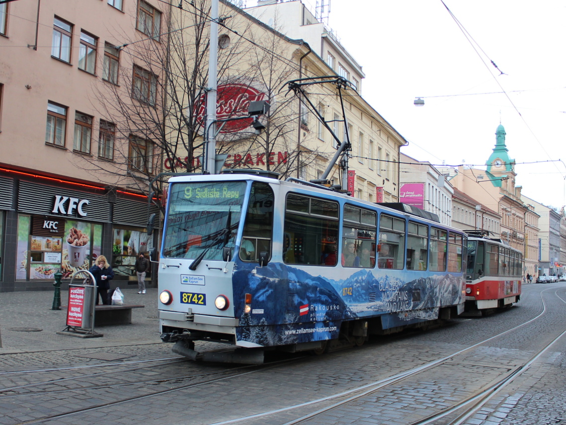 Praha, Tatra T6A5 č. 8742