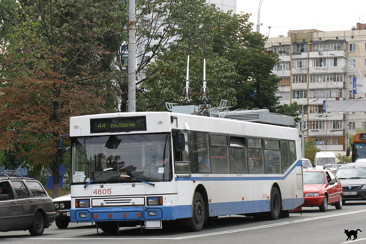 Киев, ЮМЗ E186 № 4805