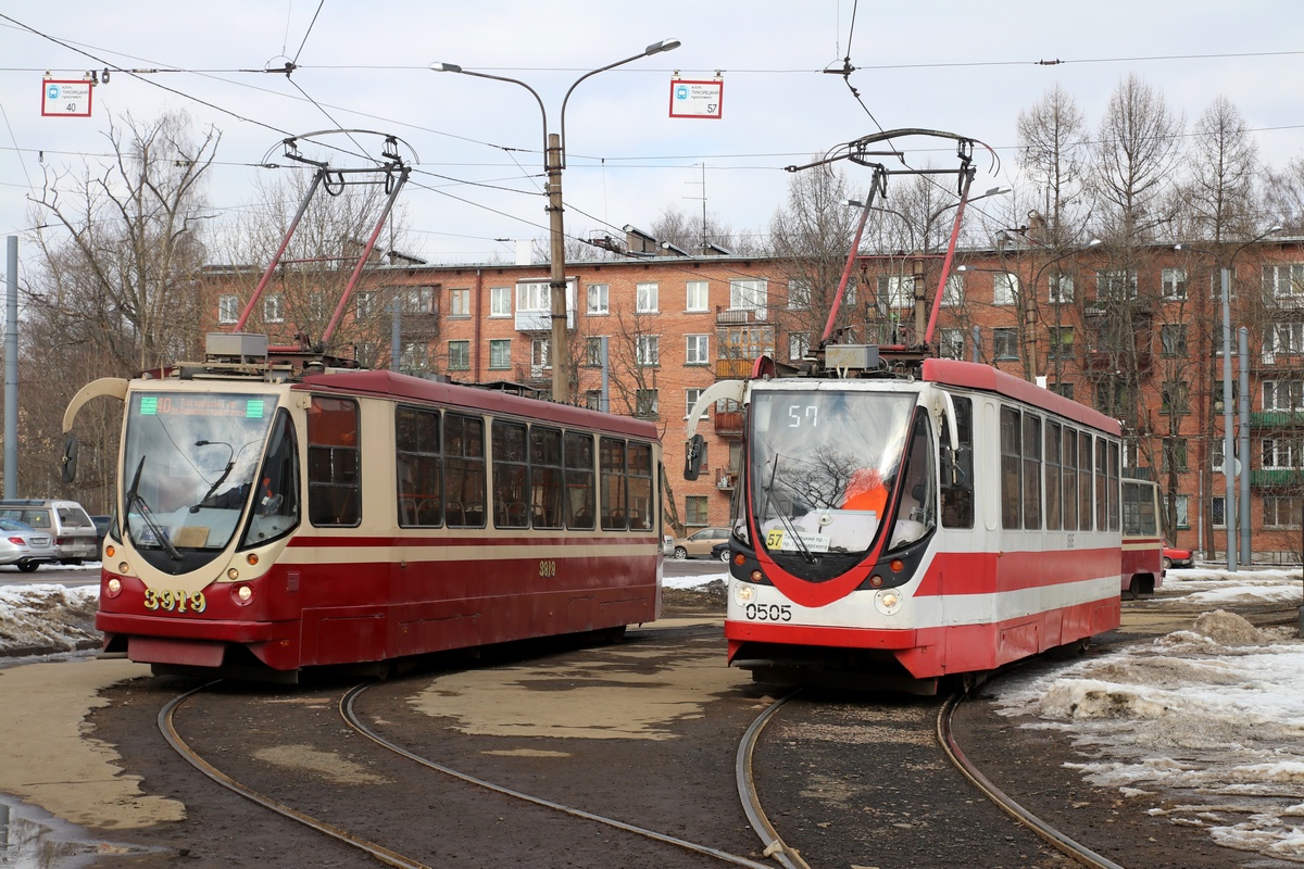 Sankt-Peterburg, 71-134A (LM-99AVN) № 3919; Sankt-Peterburg, 71-134A (LM-99AV) № 0505