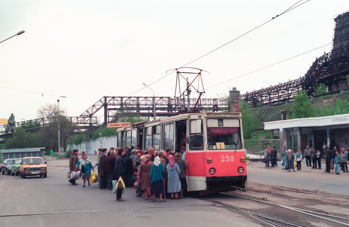 Makijivka, 71-605A nr. 238; Makijivka — Photos by Stefan Spengler — 30.04.1999