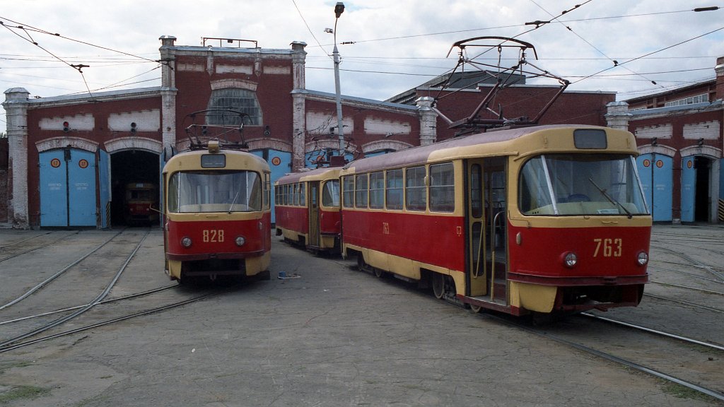 Самара, Tatra T3SU № 828; Самара, Tatra T3SU (двухдверная) № 763; Самара — Исторические фотографии — Трамвай и Троллейбус (1992-2000)