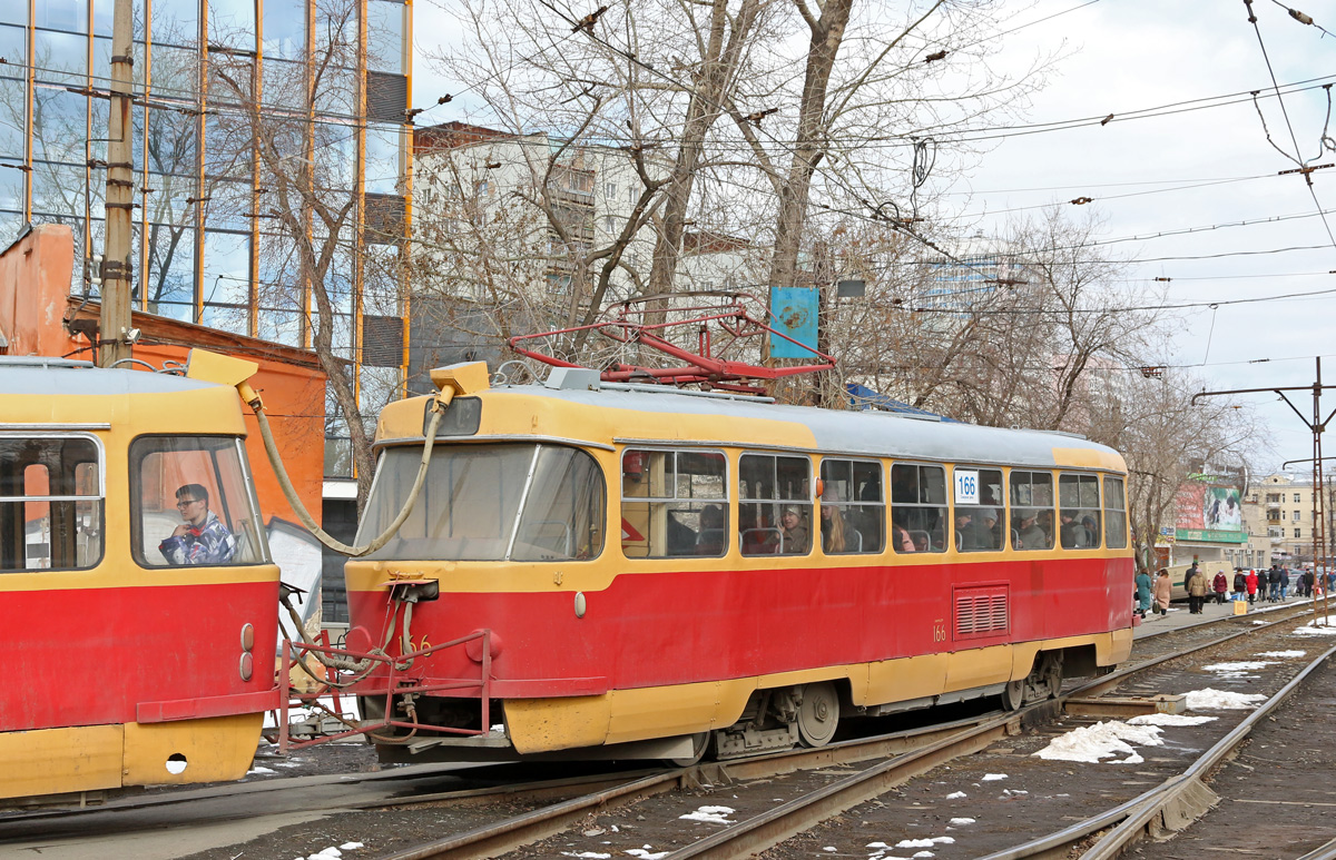 Yekaterinburg, Tatra T3SU № 166