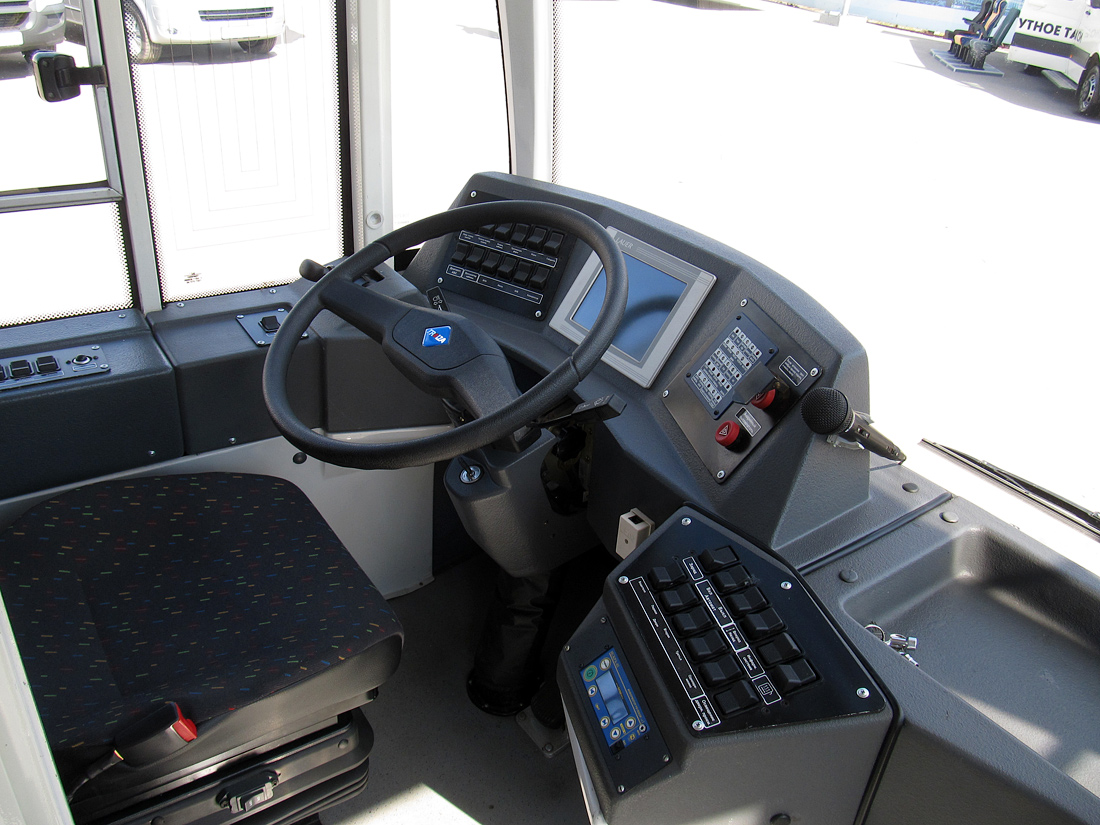 Энгельс, ТролЗа-5250.10 № В 157 ХК 64; Нижний Новгород — Busworld Russia 2012