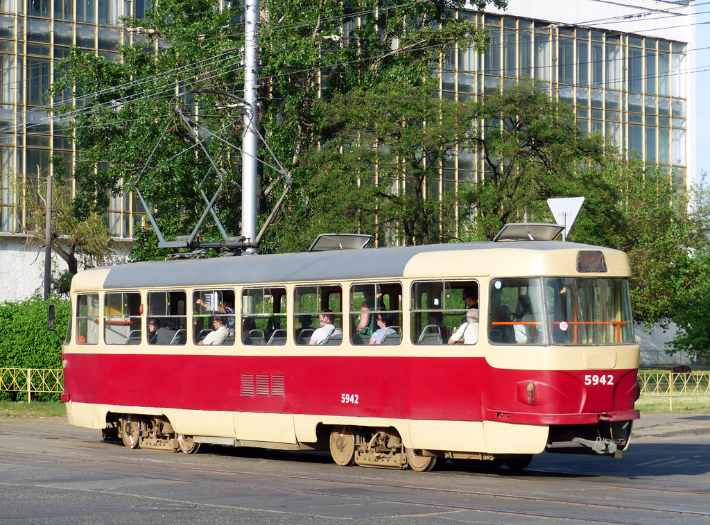 Киев, Tatra T3SU № 5942