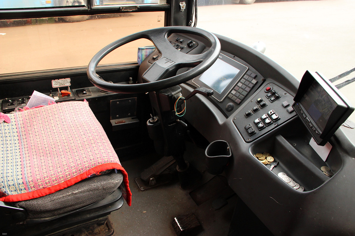 Москва, СВАРЗ-МАЗ-6235.00 № 8881