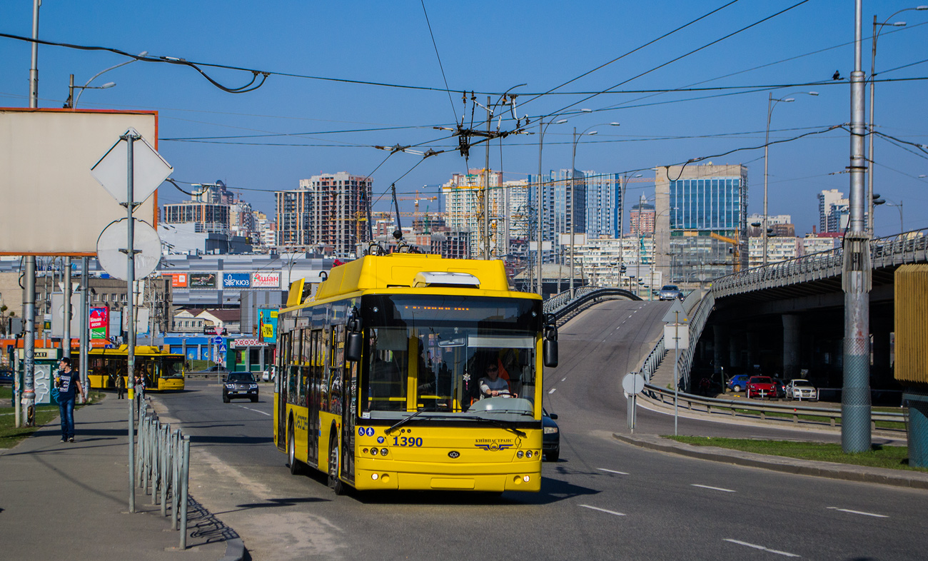 Kijev, Bogdan T70117 Br. 1390