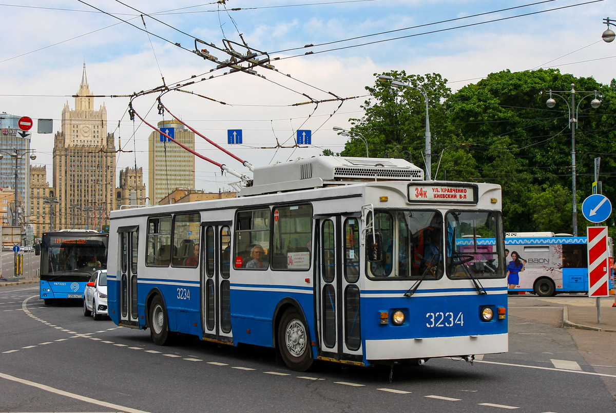 Москва, ЗиУ-682ГМ1 (с широкой передней дверью) № 3234