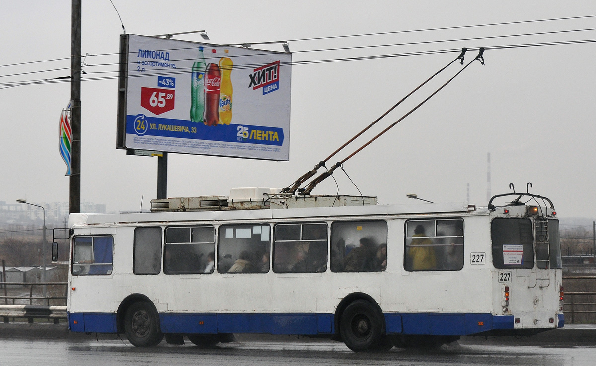 Омск, ЗиУ-682Г-016.02 № 227