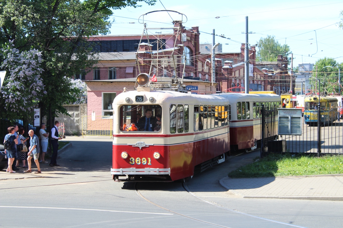 Санкт-Петербург, ЛМ-49 № 3691; Санкт-Петербург — IV парад ретротранспорта к 315-летию Санкт-Петербурга