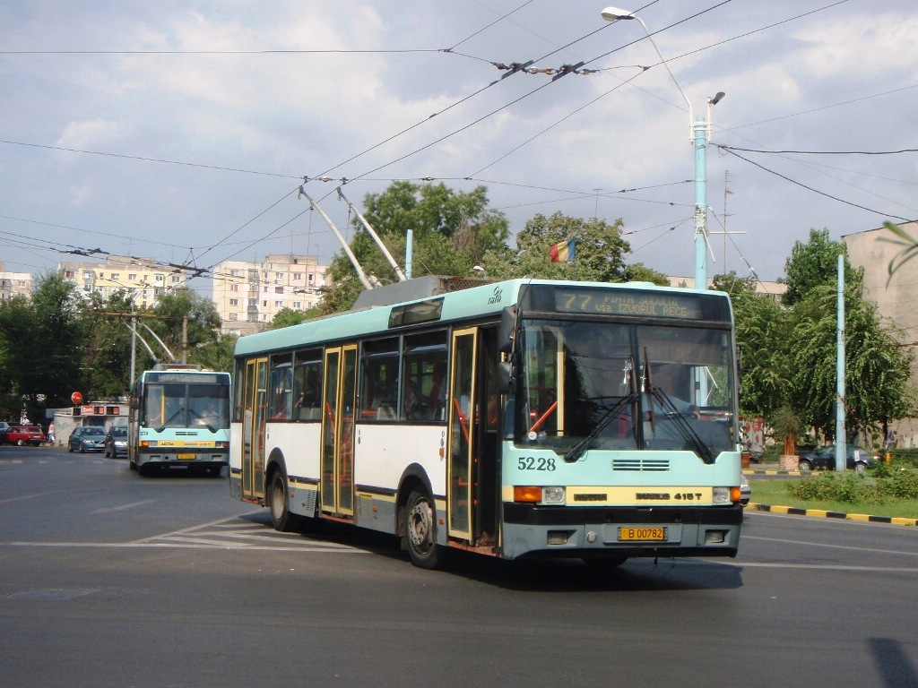 布加勒斯特, Ikarus 415.80 # 5228