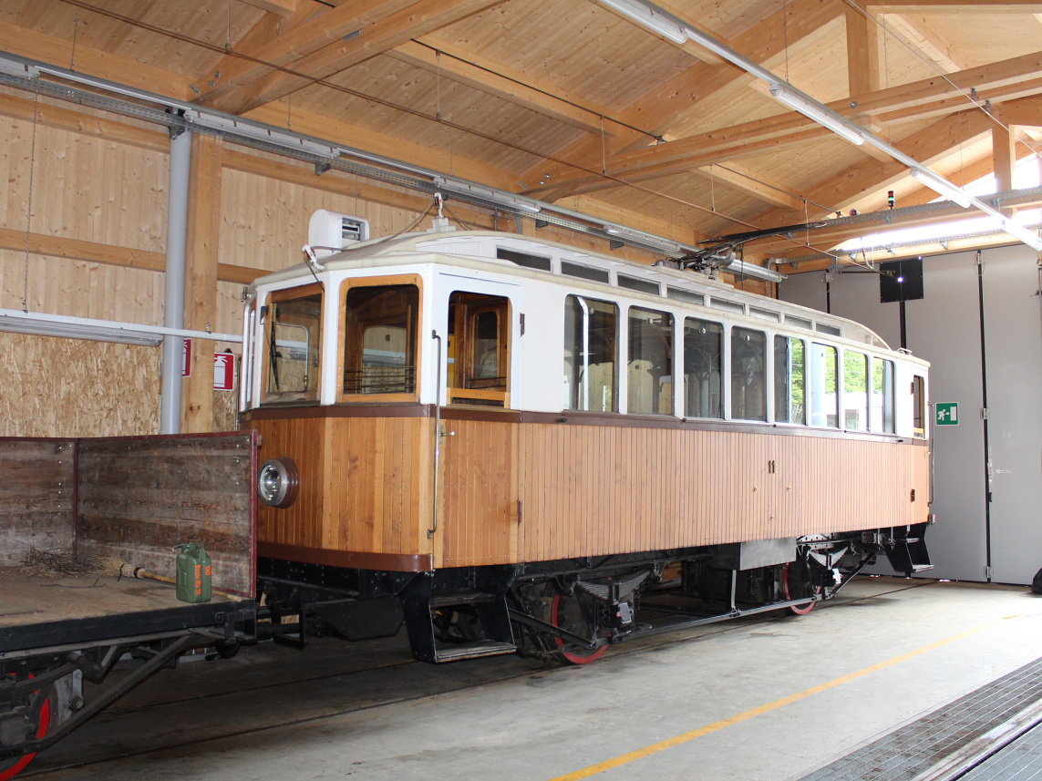 Bolzano, Graz 2-axle motor car # 11