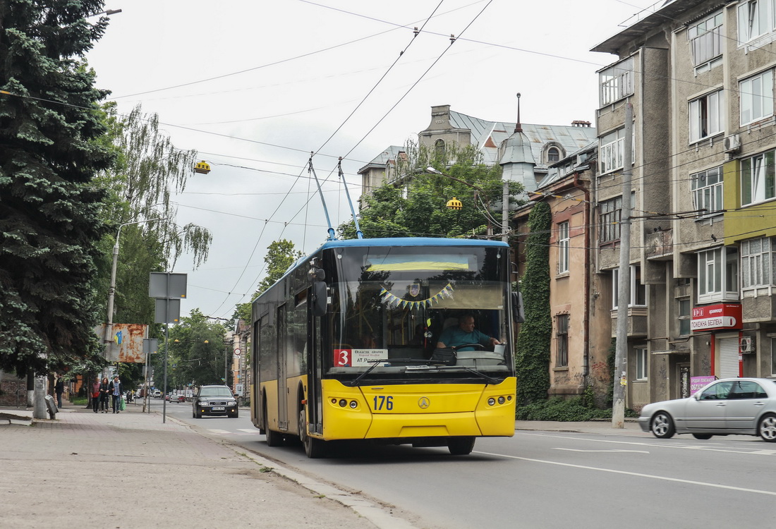 Ивано-Франковск, ЛАЗ E183D1 № 176