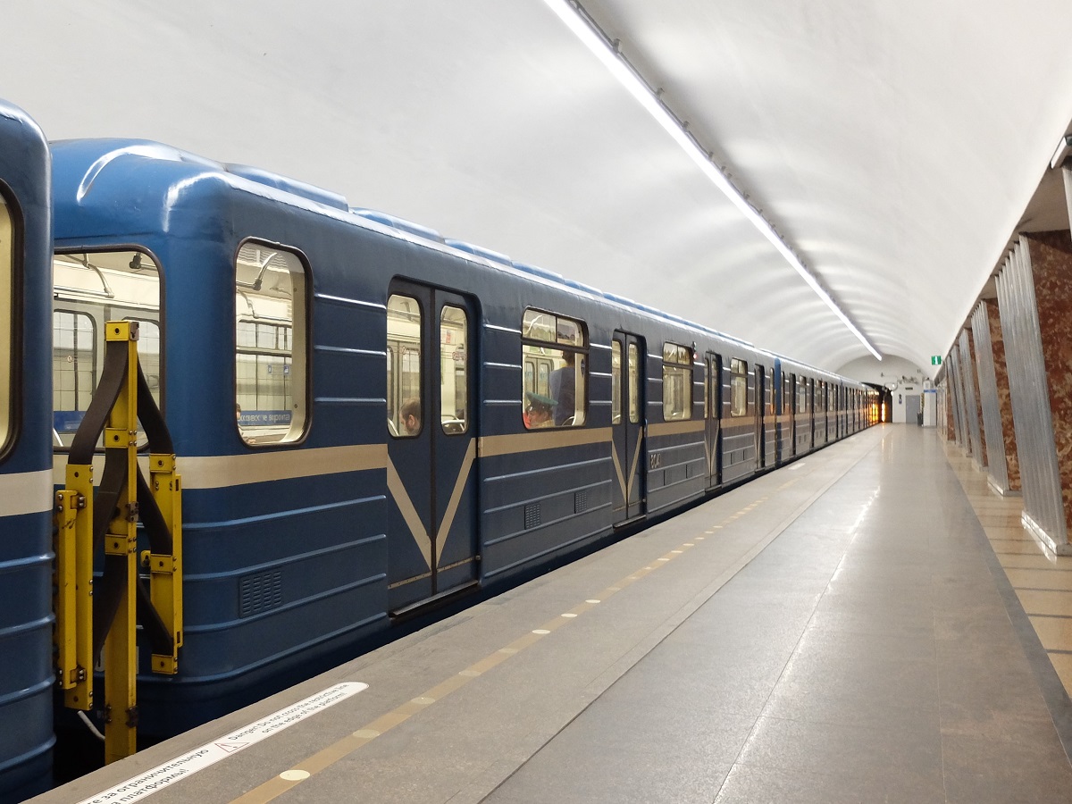 Санкт-Петербург, 81-714 (ЛВЗ) № 8041