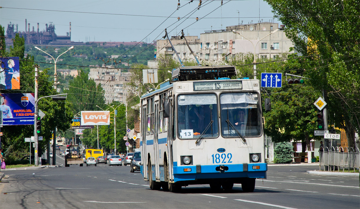 Мариуполь, ЮМЗ Т2 № 1822