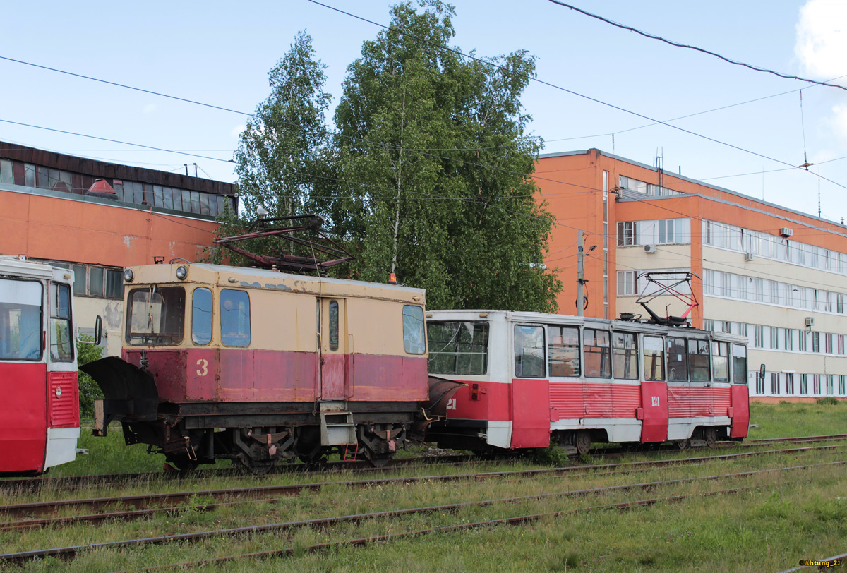 Ярославль, ГС-4 (КРТТЗ) № ГС-3; Ярославль, 71-605 (КТМ-5М3) № 121