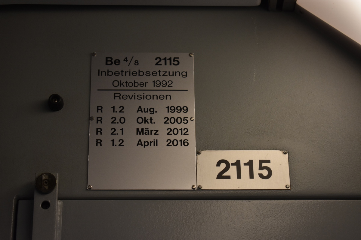 Цюрих, SWP/SIG/ABB Be 4/8 "Tram 2000 Sänfte" № 2115