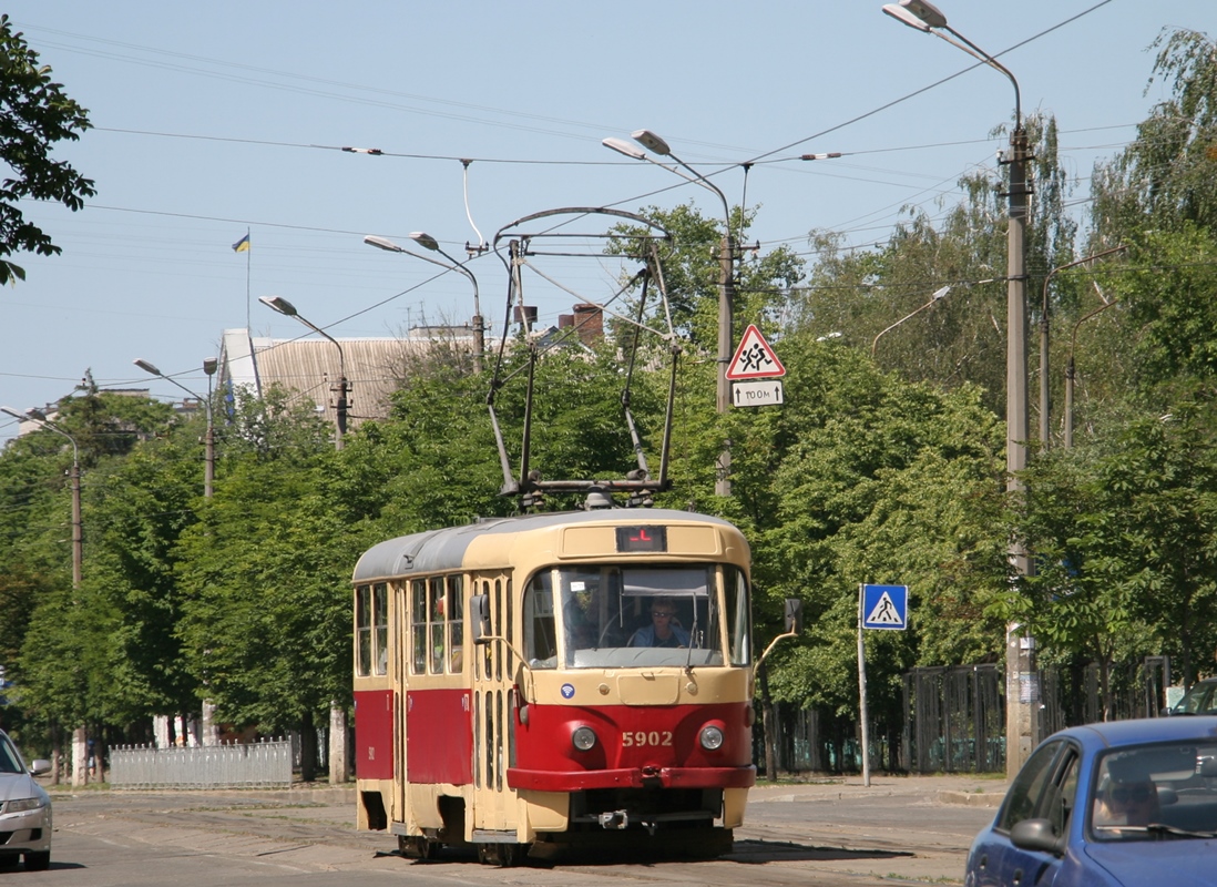 Kijiva, Tatra T3P № 5902