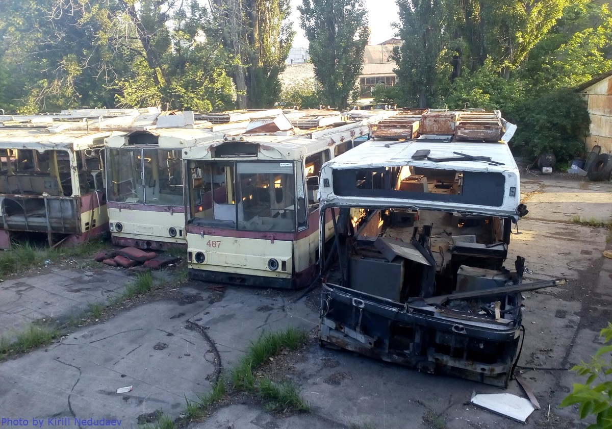 Киев, МАЗ-103Т № 2711; Киев, Škoda 15Tr03/6 № 487; Киев, Škoda 15Tr03/6 № 479